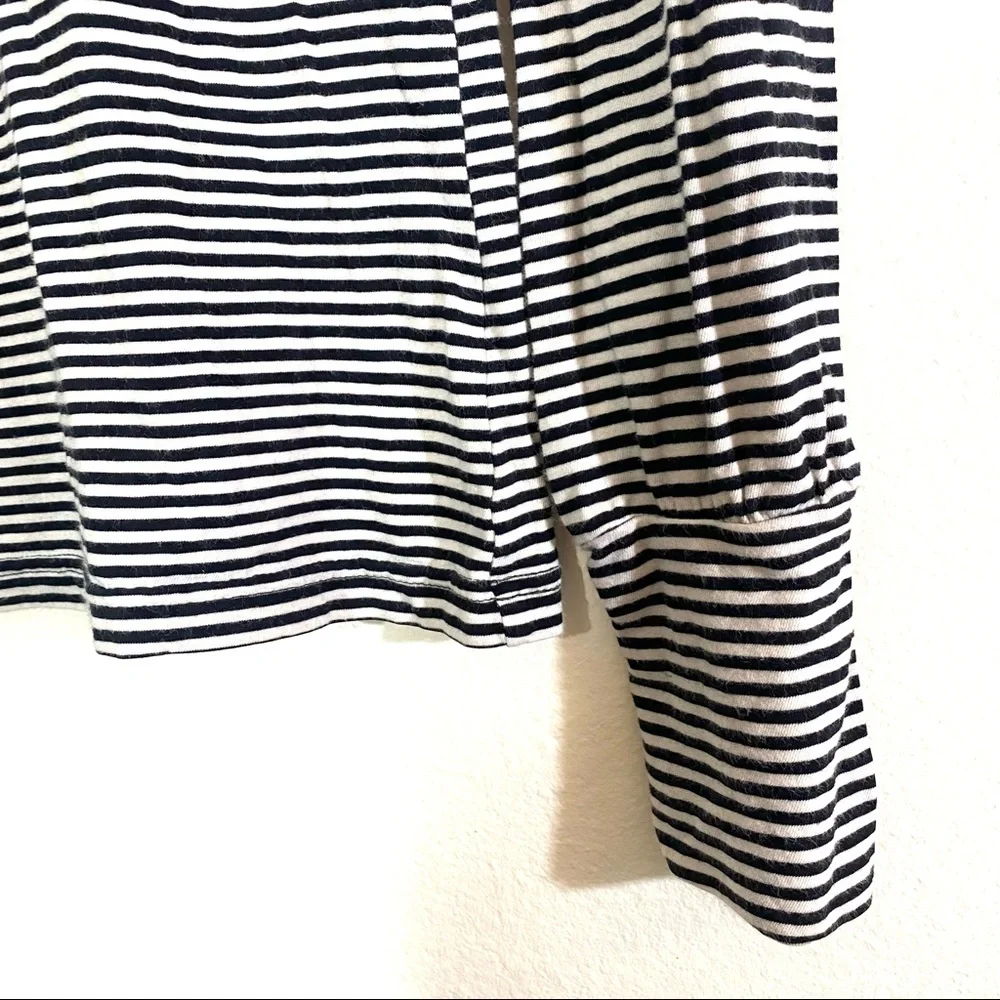 Black & white pinstripe fitted turtleneck, BP, sz SM - Picture 3 of 6